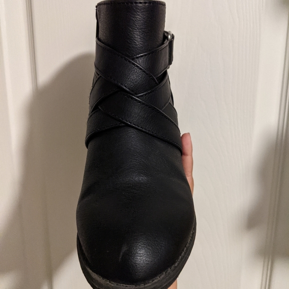 3for30!!! Black American Eagle booties - Picture 3 of 10
